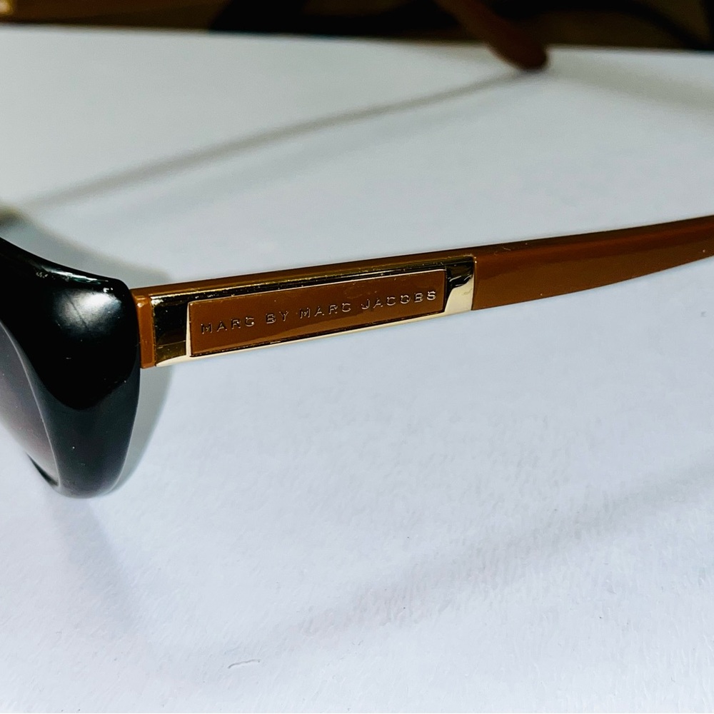 Marc By Marc Jacobs Black Classic Sunglasses - Picture 6 of 7